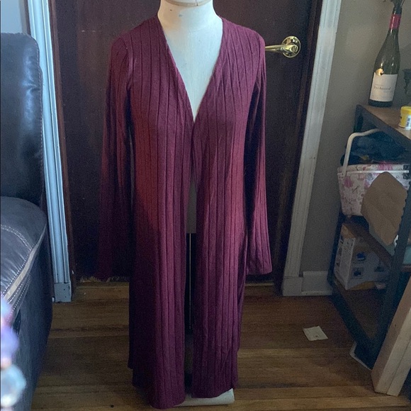 Maroon Ribbed Long Cardigan - Picture 2 of 3